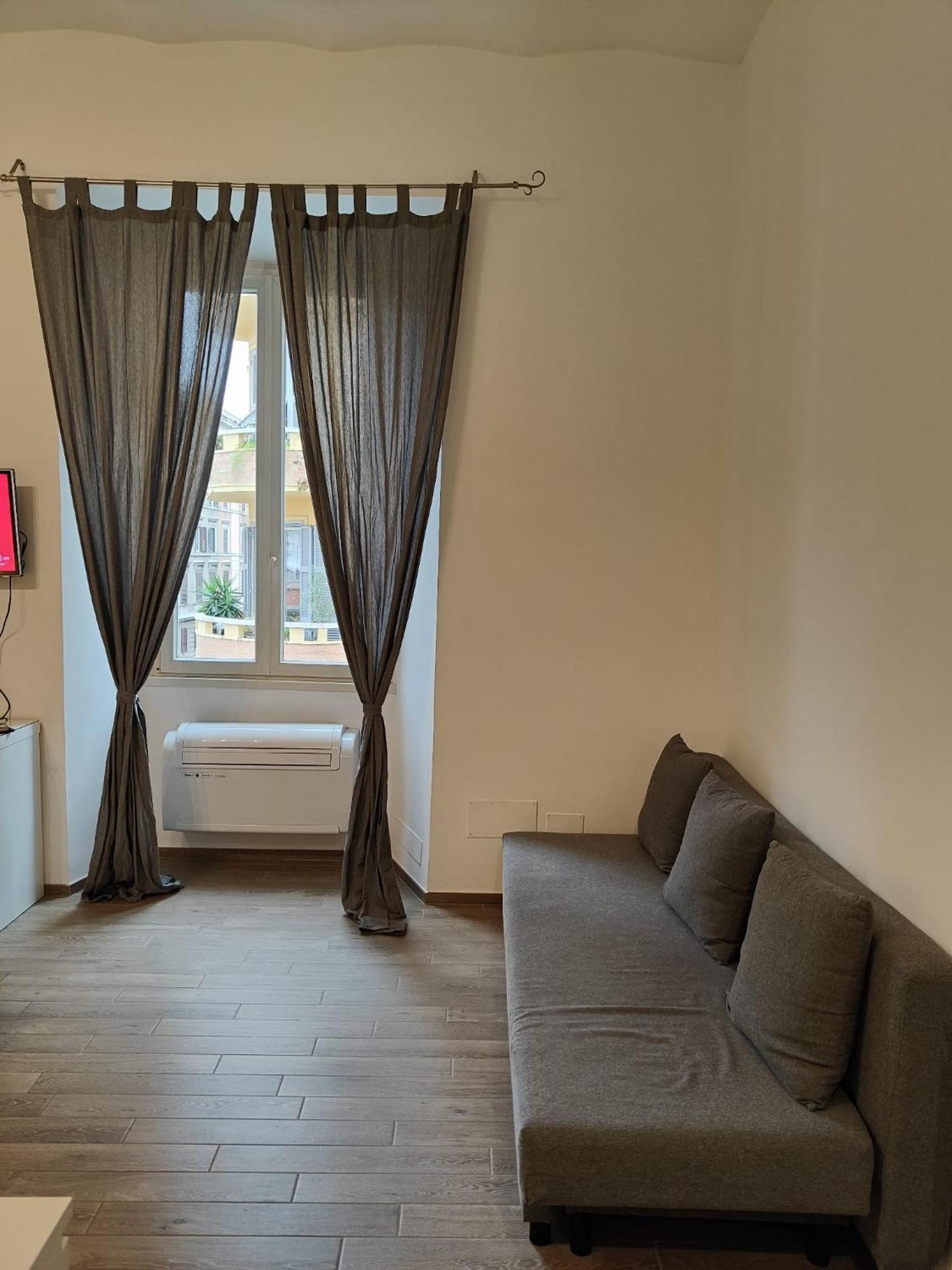 White King Rooms Рим Екстериор снимка